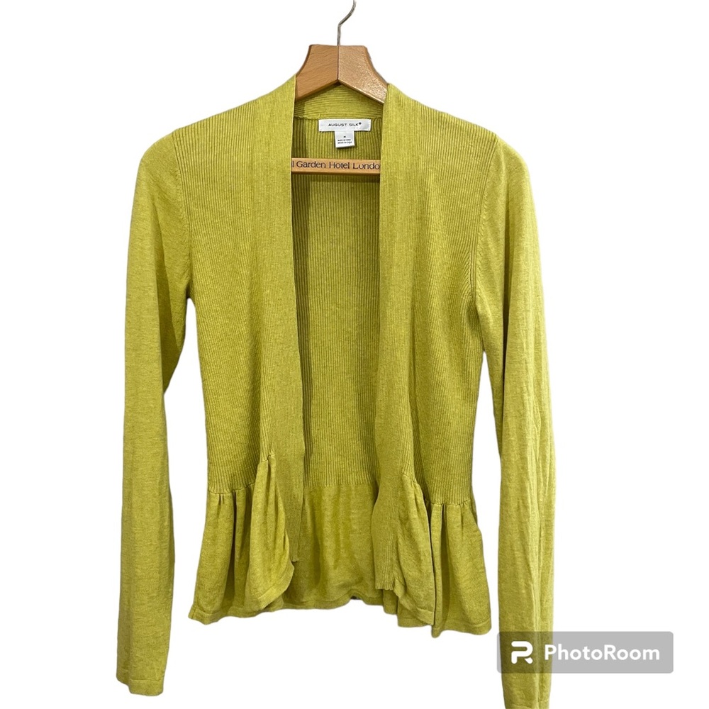 August Silk ribbed cardigan with ruffled bottom. Lightweight. Women’s Medium